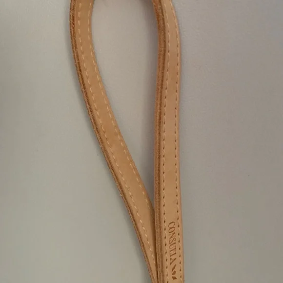 Consuela Colorful Skull Key Holder - Picture 7 of 13